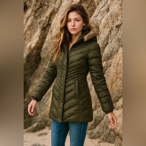 Abercrombie & Fitch 1892 Down Filled Quilted Faux Fur Hooded Parka Puffer - Picture 2 of 10